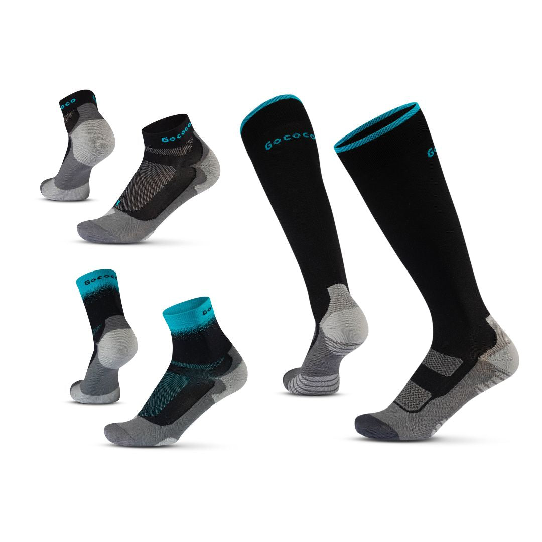 Ett paket med svarta strumpor för löpare