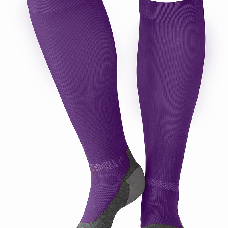 Lila stödstrumpor